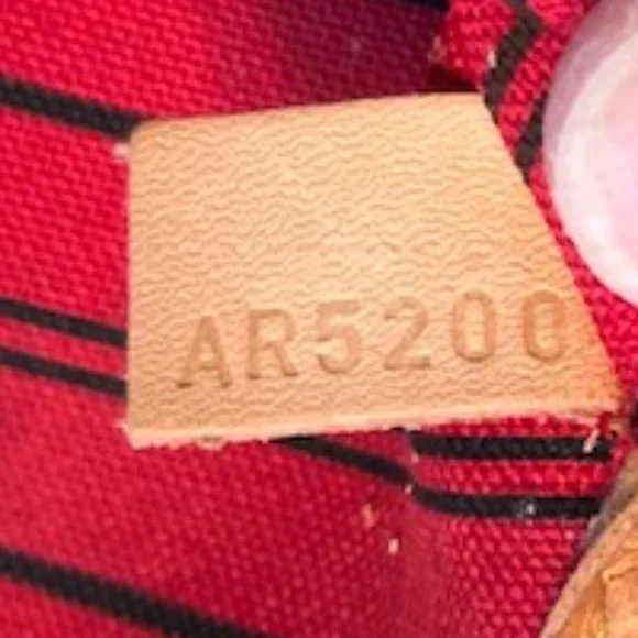 REMOVING 5-12 LOUIS VUITTON Neverfull MM Monogram Cerise - Picture 5 of 17